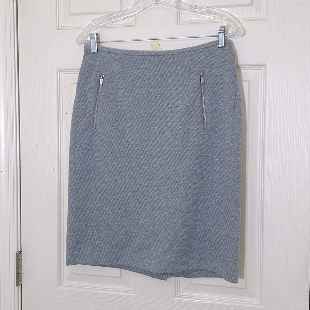 Calvin Klein Light Gray Knee Length Fully Lined Skirt Size 6 Excellent Condition